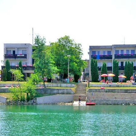 Hotel Fortuna Senec Bagian luar foto