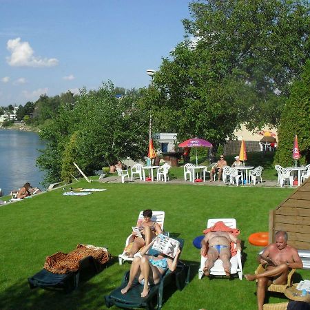 Hotel Fortuna Senec Bagian luar foto